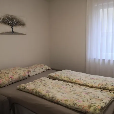 Ferienwohnung Am Berg Apartment *